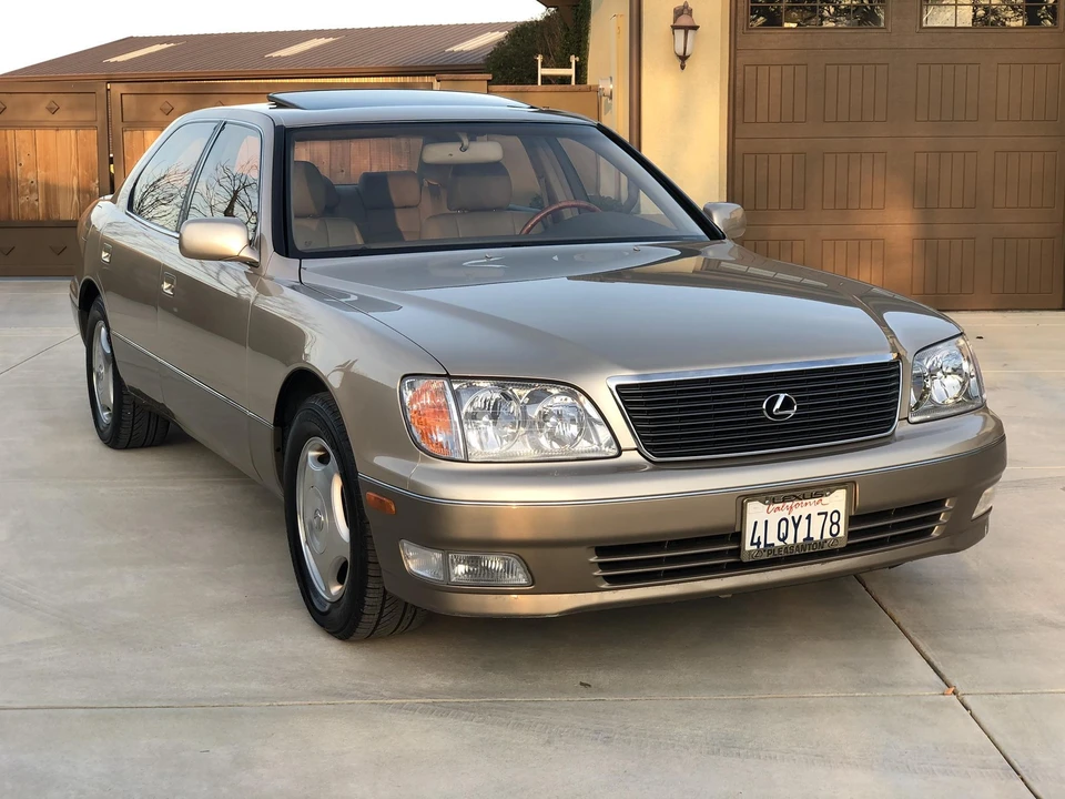 2000 Lexus LS 2nd Gen - Image 13 of 31