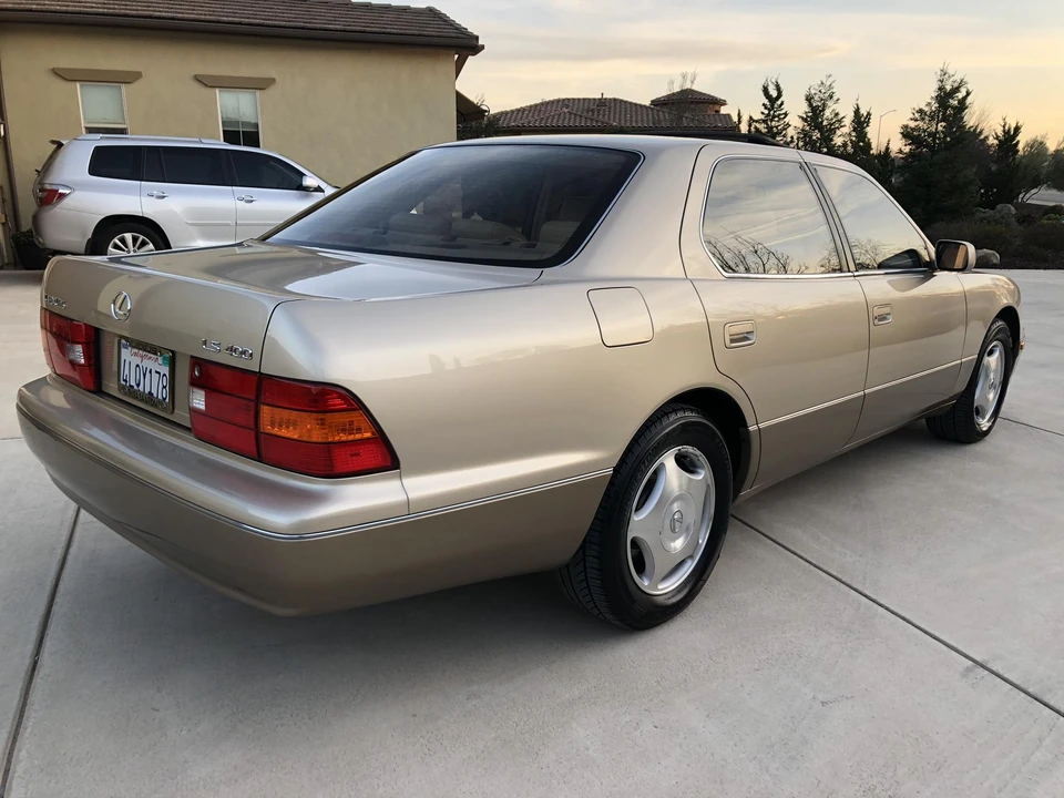2000 Lexus LS 2nd Gen - Image 6 of 31