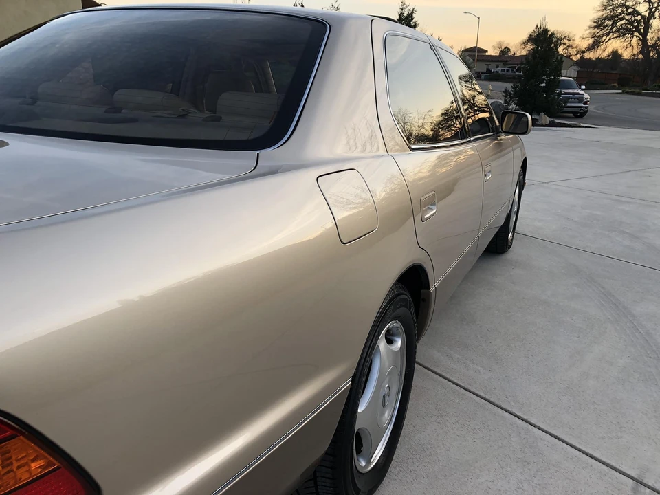 2000 Lexus LS 2nd Gen - Image 24 of 31