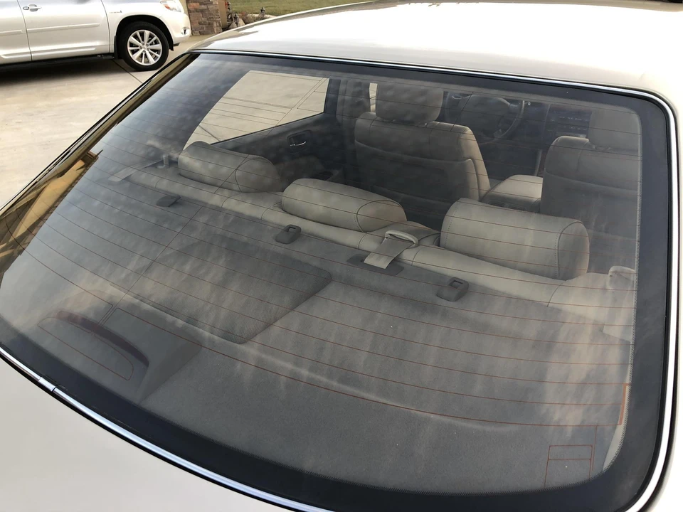 2000 Lexus LS 2nd Gen - Image 23 of 31
