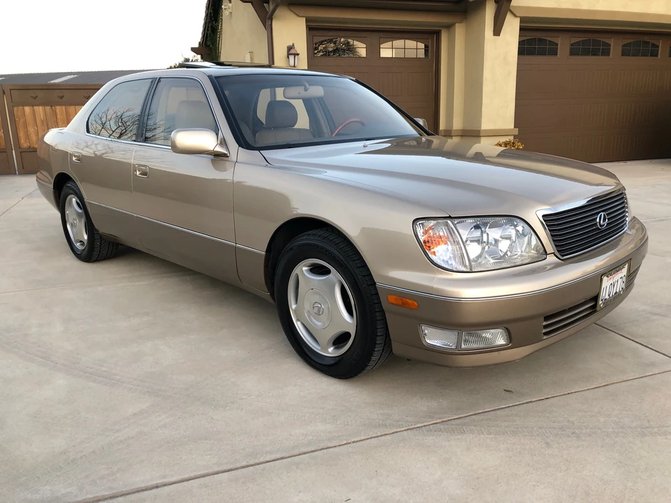 2000 Lexus LS 2nd Gen - Image 11 of 31