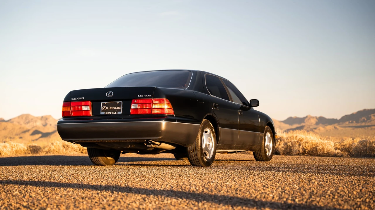 2000 Lexus LS 2nd Gen - Image 29 of 31
