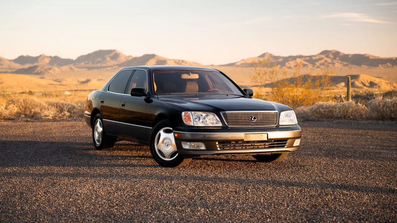 2000 Lexus LS 2nd Gen - Image 14 of 31