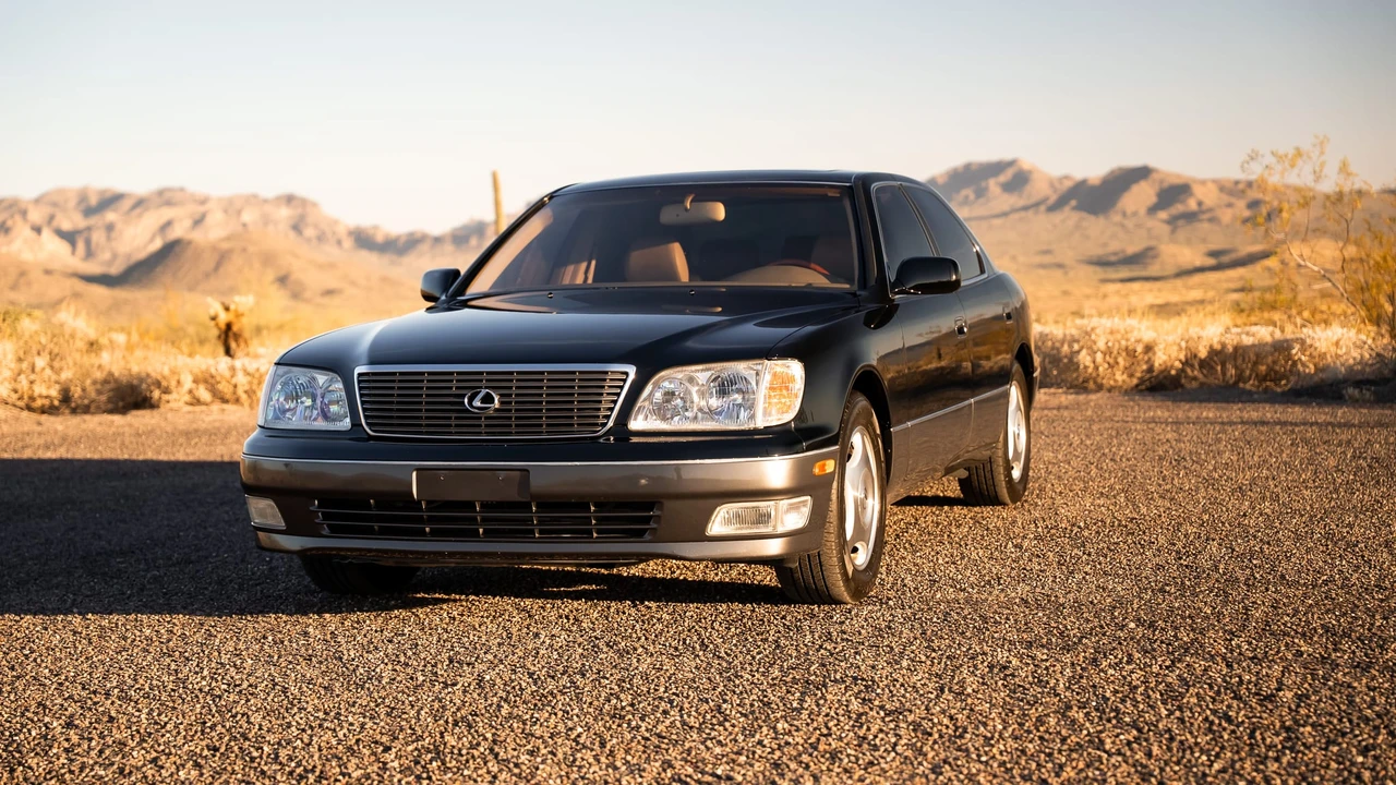 2000 Lexus LS 2nd Gen - Image 7 of 31