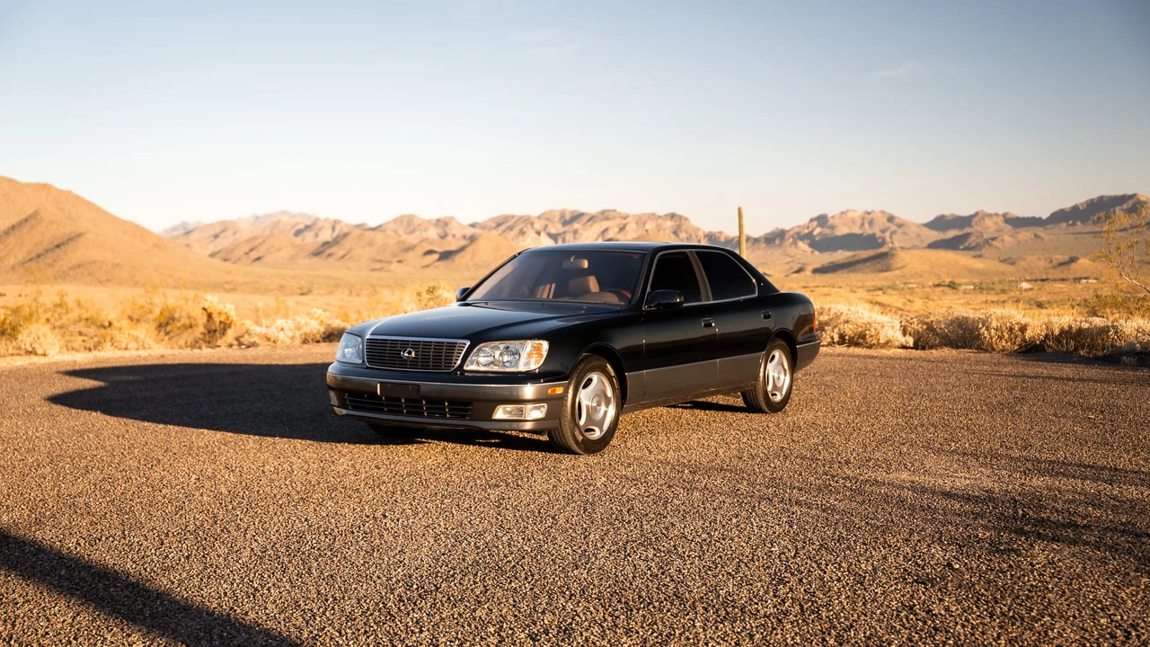 2000 Lexus LS 2nd Gen - Image 5 of 31