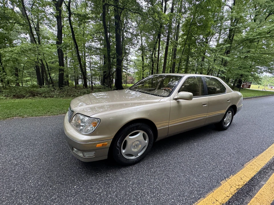 2000 Lexus - Image 7 of 31
