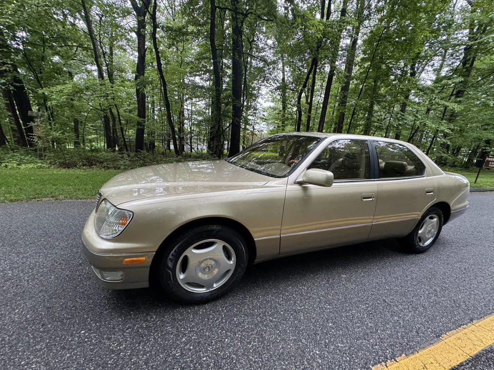 2000 Lexus - Image 8 of 31