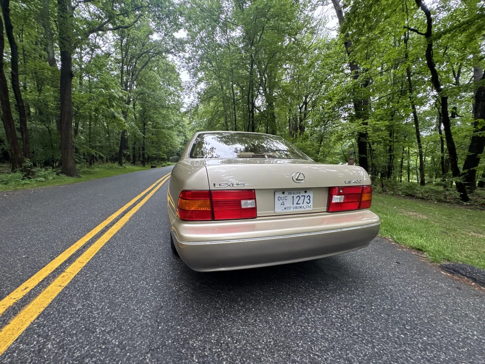 2000 Lexus - Image 21 of 31