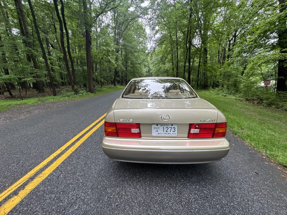 2000 Lexus - Image 23 of 31