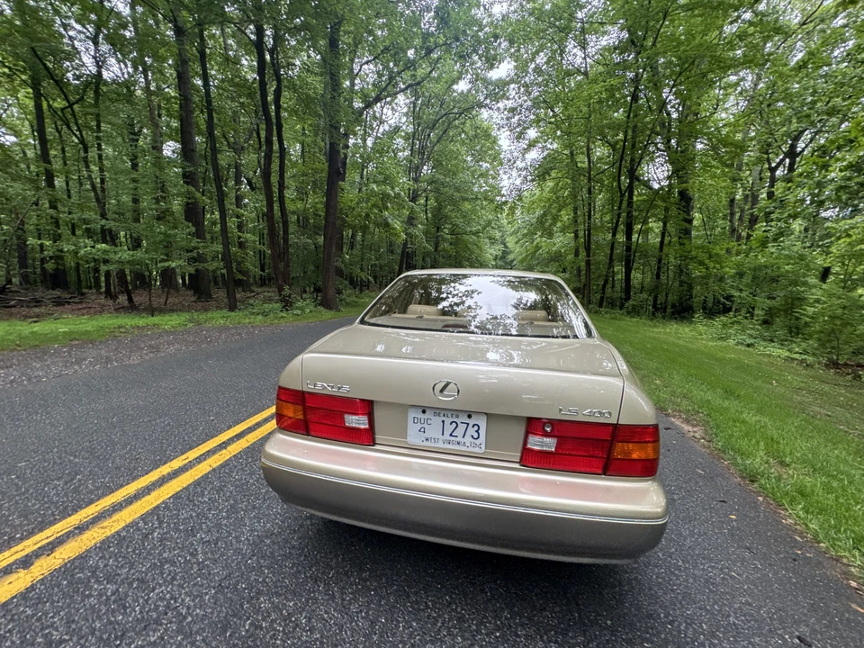 2000 Lexus - Image 26 of 31