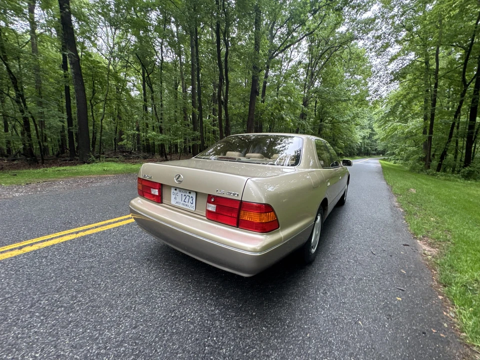 2000 Lexus - Image 29 of 31