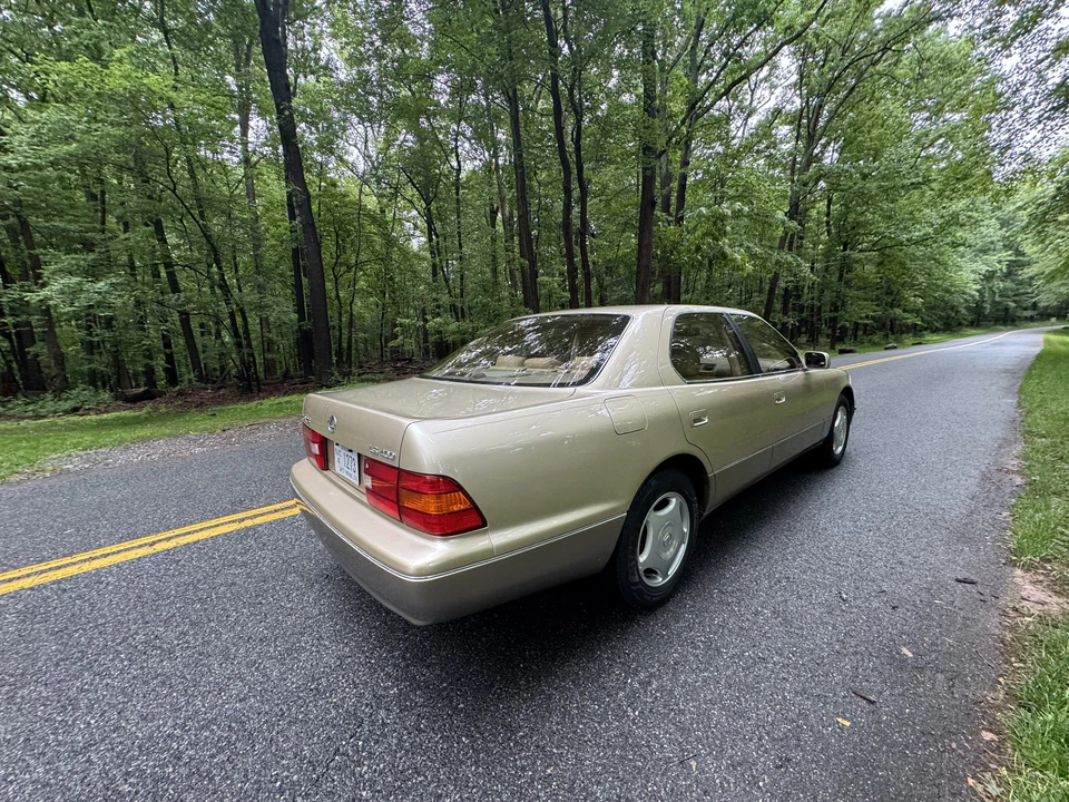 2000 Lexus - Image 30 of 31