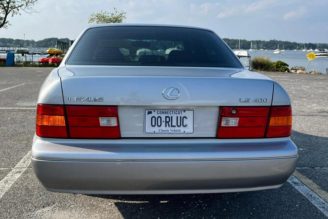 2000 Lexus LS 2nd Gen - Image 5 of 31