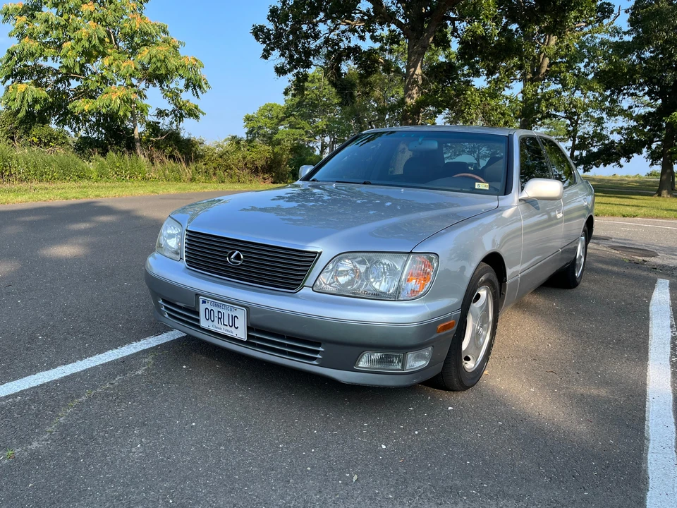 2000 Lexus LS 2nd Gen - Image 9 of 31