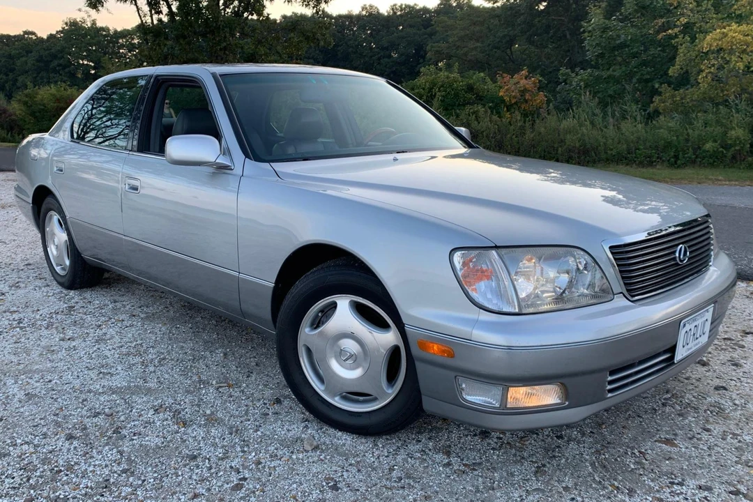 2000 Lexus LS 2nd Gen - Image 3 of 31