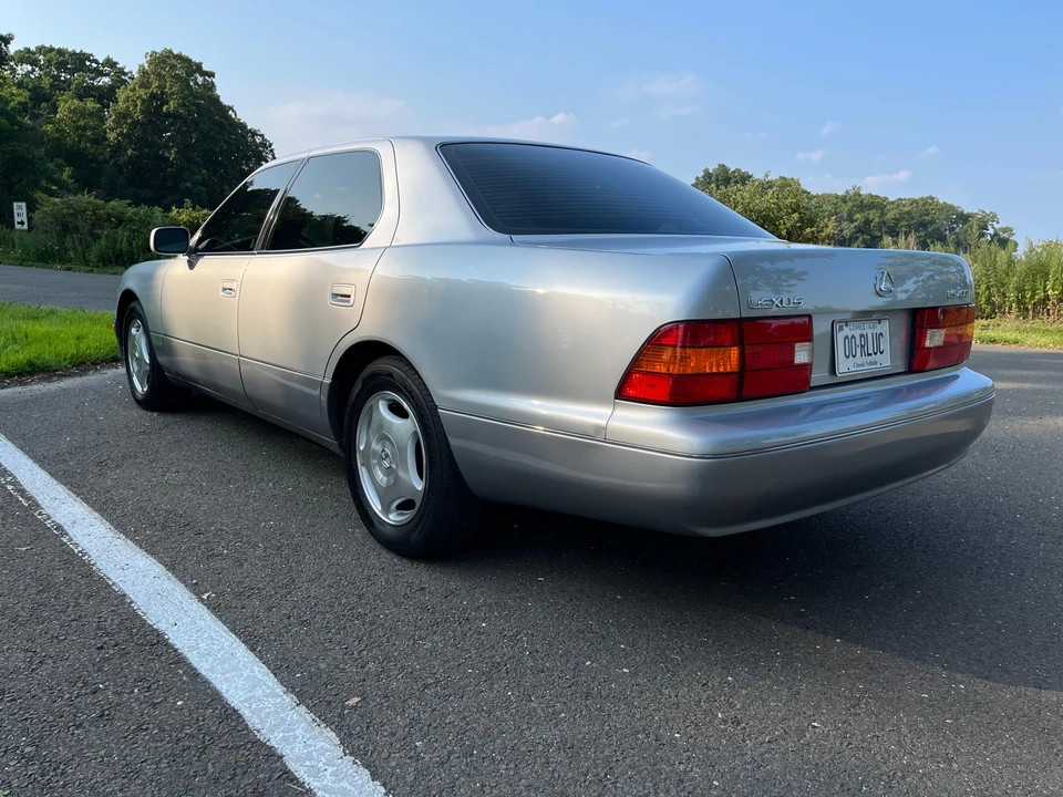 2000 Lexus LS 2nd Gen - Image 31 of 31