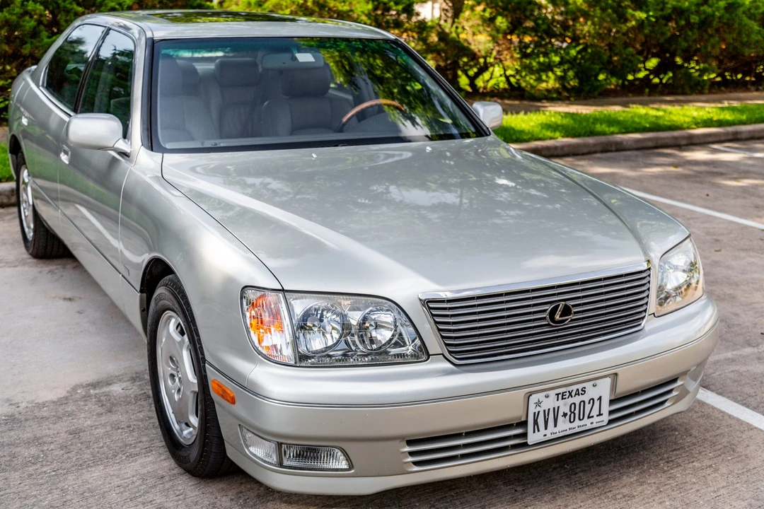 2000 Lexus LS 2nd Gen - Image 14 of 31