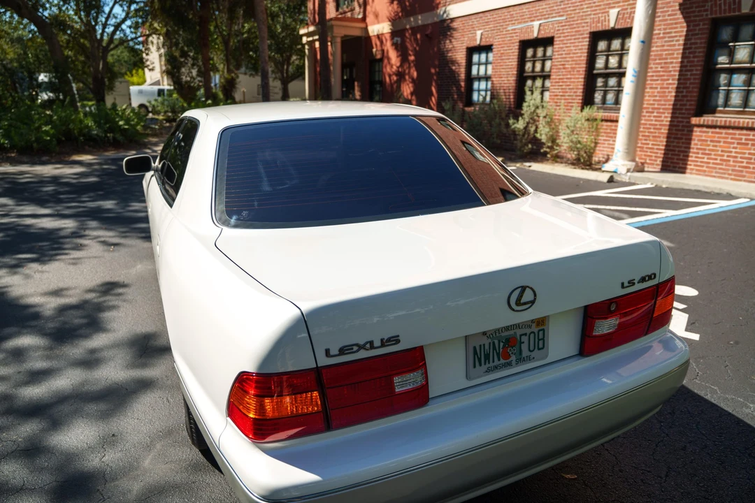 2000 Lexus LS 2nd Gen - Image 12 of 31