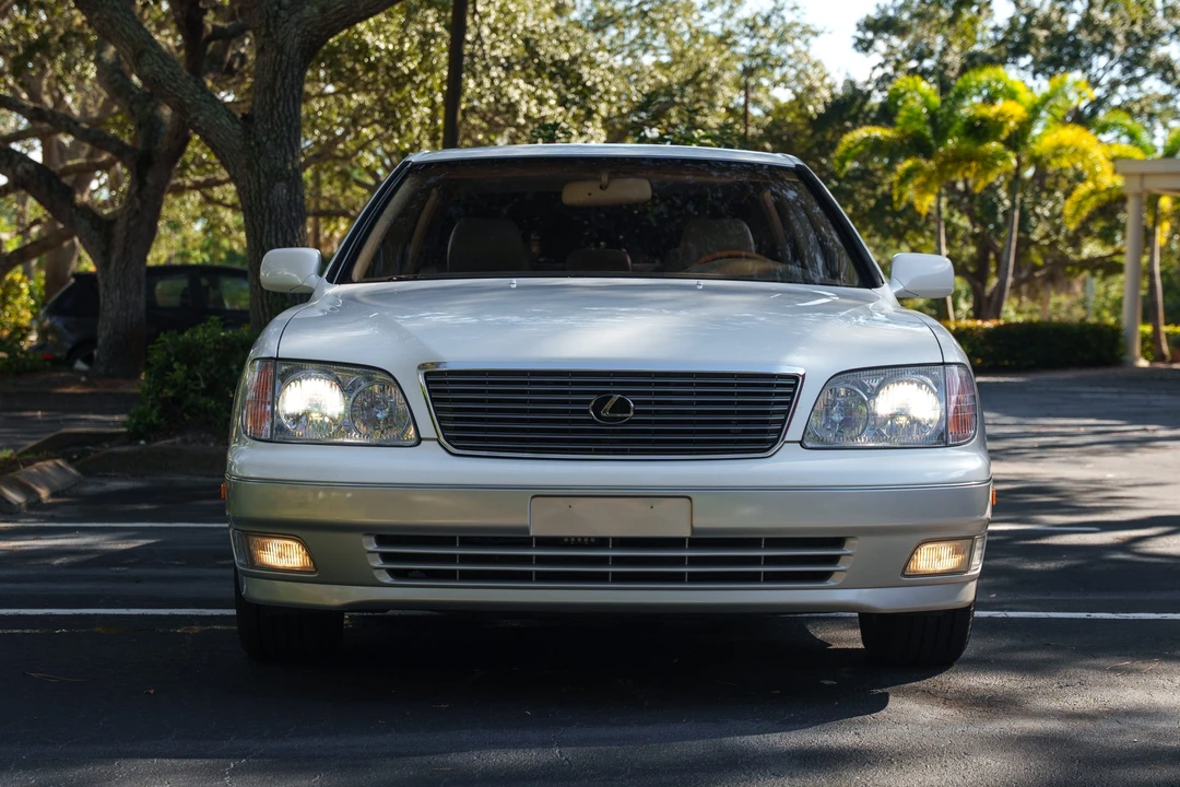 2000 Lexus LS 2nd Gen - Image 5 of 31