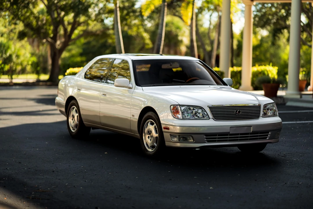 2000 Lexus LS 2nd Gen - Image 6 of 31