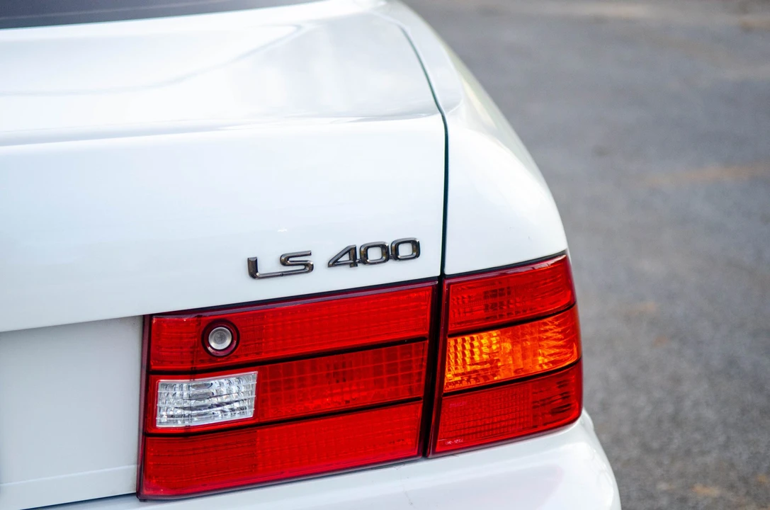 2000 Lexus LS 2nd Gen - Image 31 of 31