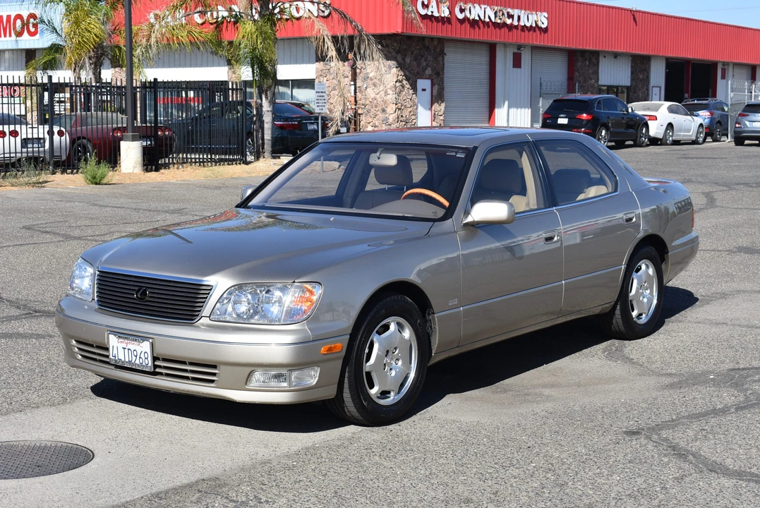 2000 Lexus LS 2nd Gen - Image 2 of 31
