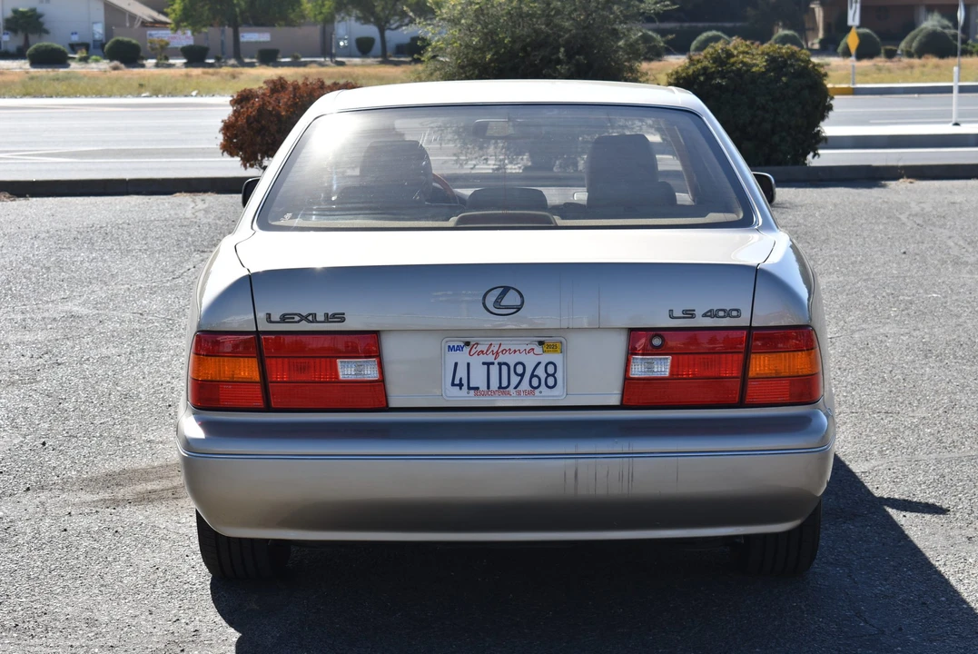 2000 Lexus LS 2nd Gen - Image 5 of 31