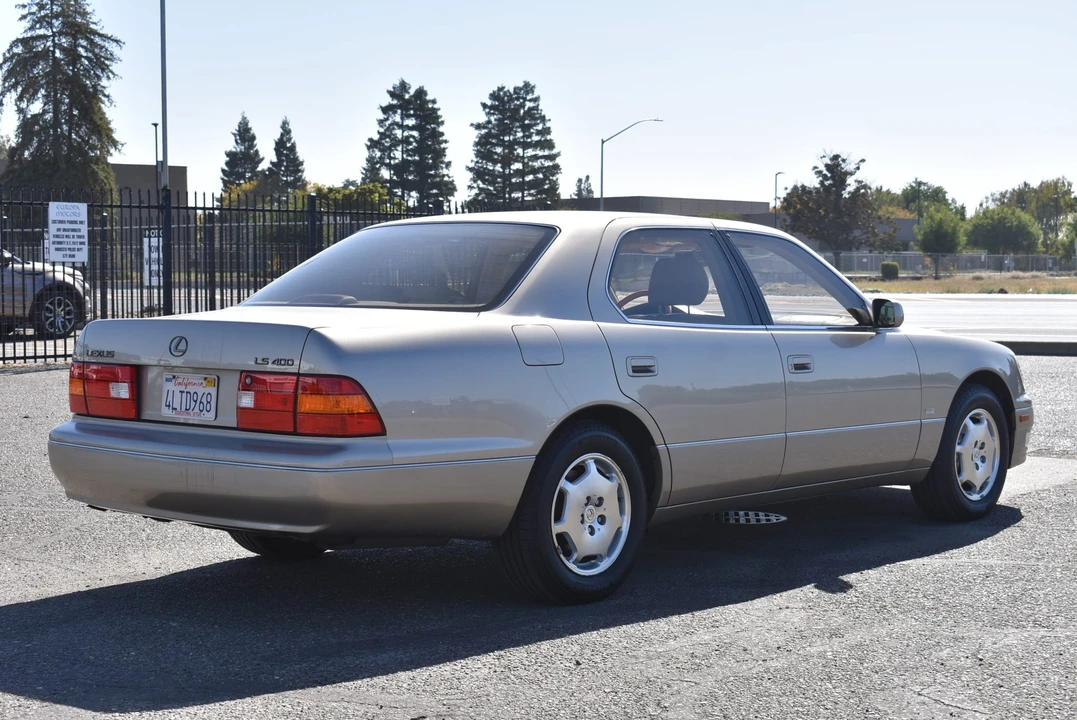 2000 Lexus LS 2nd Gen - Image 6 of 31