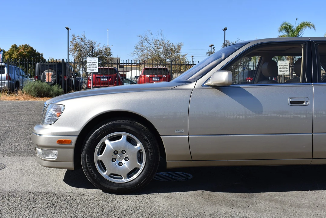 2000 Lexus LS 2nd Gen - Image 30 of 31