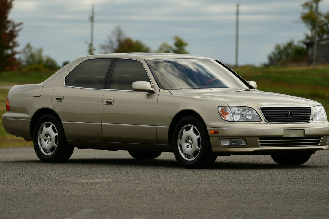 2000 Lexus LS 2nd Gen - Image 20 of 31