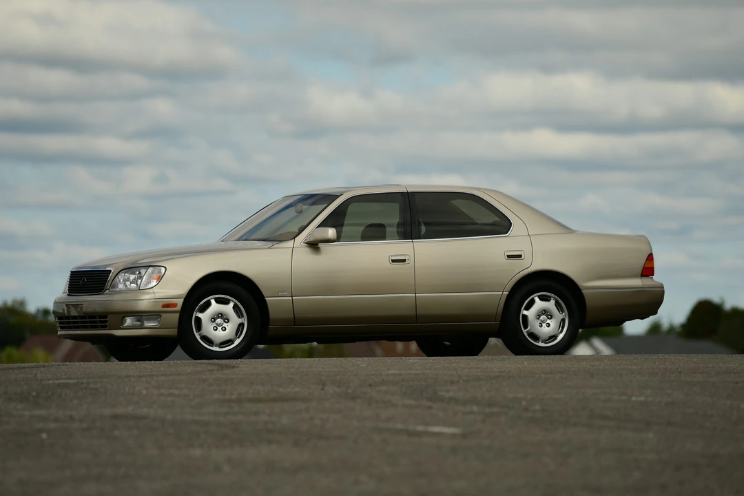 2000 Lexus LS 2nd Gen - Image 6 of 31