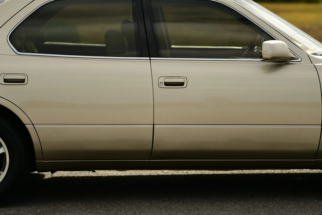 2000 Lexus LS 2nd Gen - Image 25 of 31