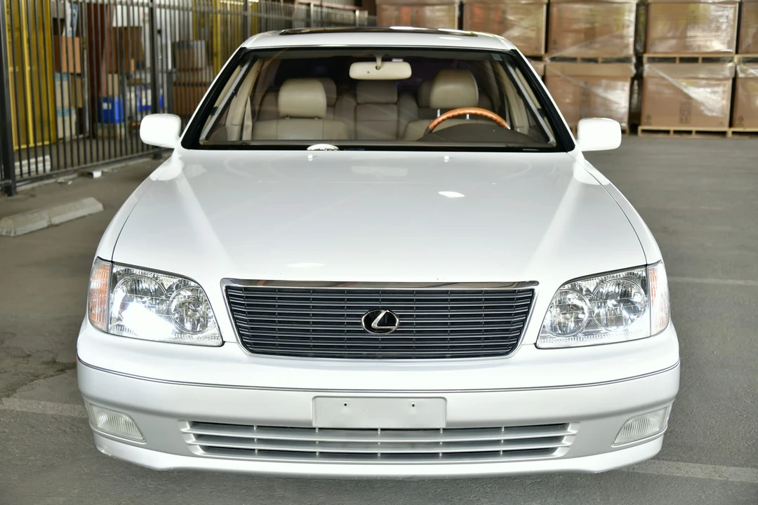 2000 Lexus LS 2nd Gen - Image 3 of 31