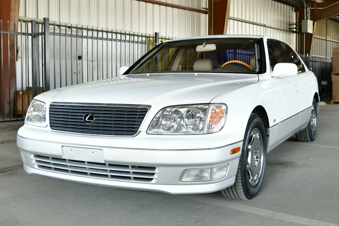 2000 Lexus LS 2nd Gen - Image 6 of 31