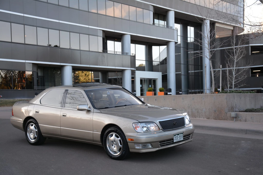2000 Lexus LS 2nd Gen - Image 3 of 31