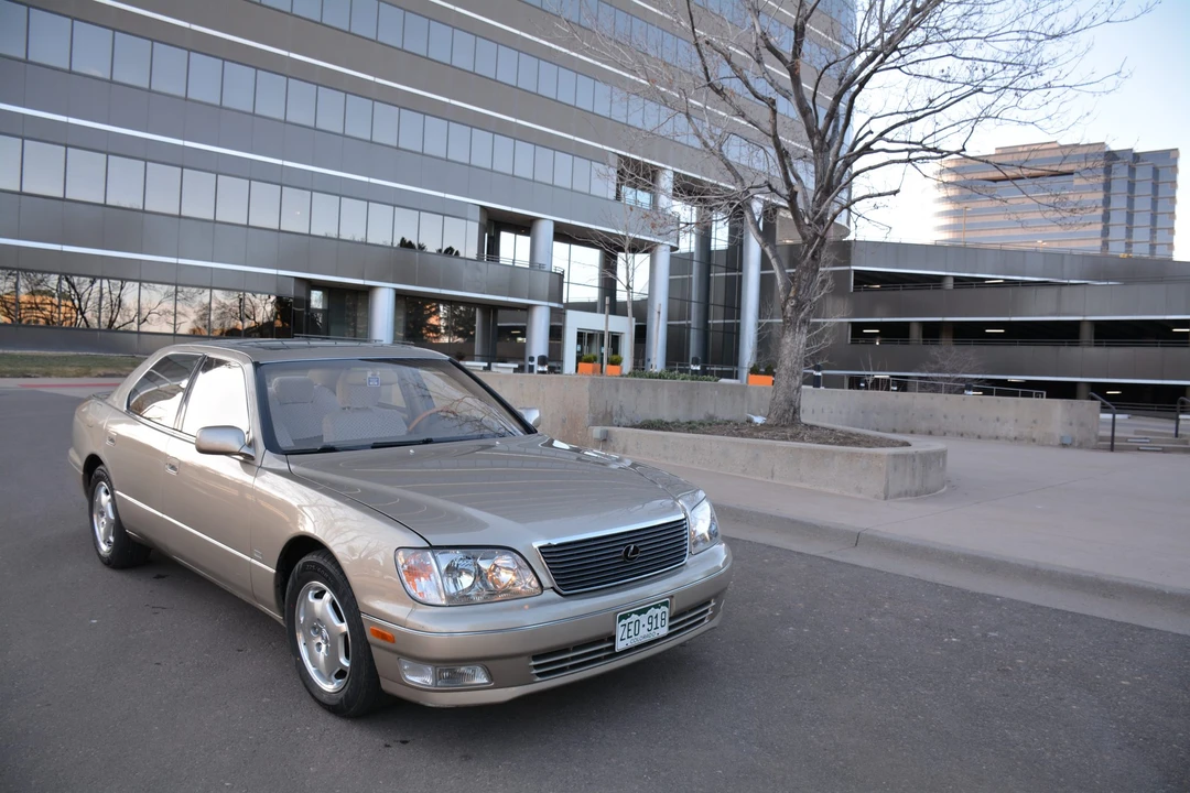 2000 Lexus LS 2nd Gen - Image 5 of 31