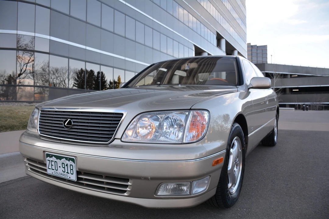 2000 Lexus LS 2nd Gen - Image 8 of 31