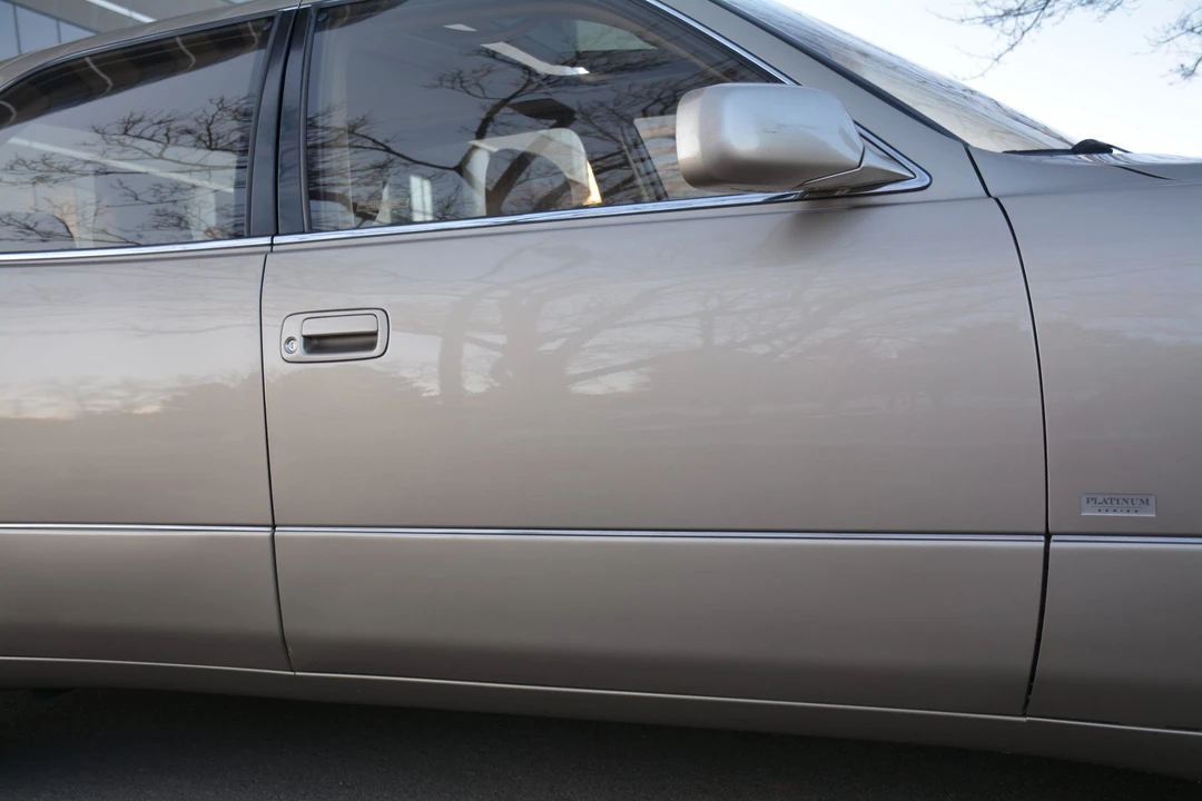 2000 Lexus LS 2nd Gen - Image 25 of 31