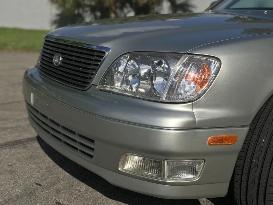2000 Lexus LS 2nd Gen - Image 28 of 31