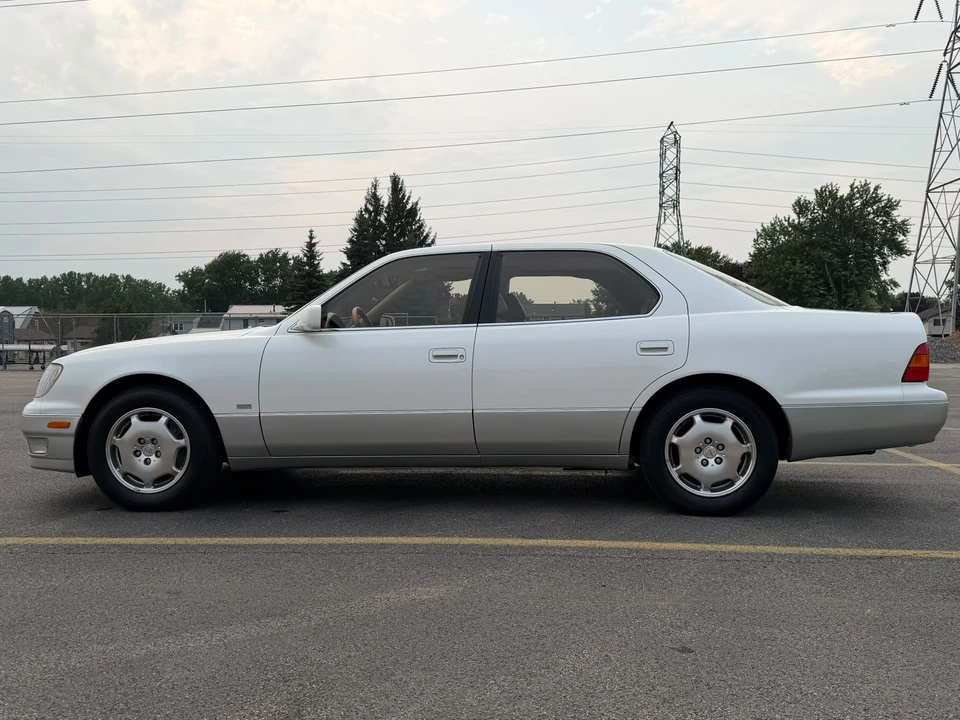 2000 Lexus LS 2nd Gen - Image 3 of 31