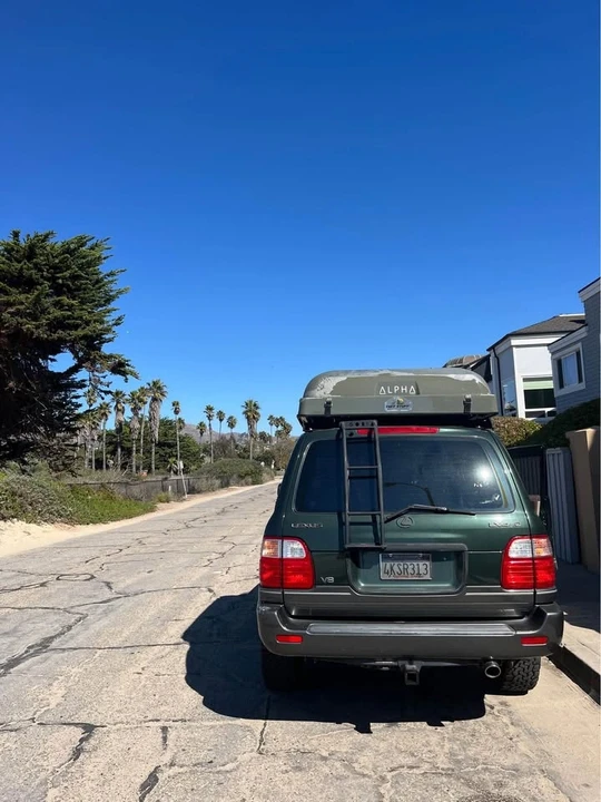 2000 Lexus LX 2nd Gen - Image 6 of 10