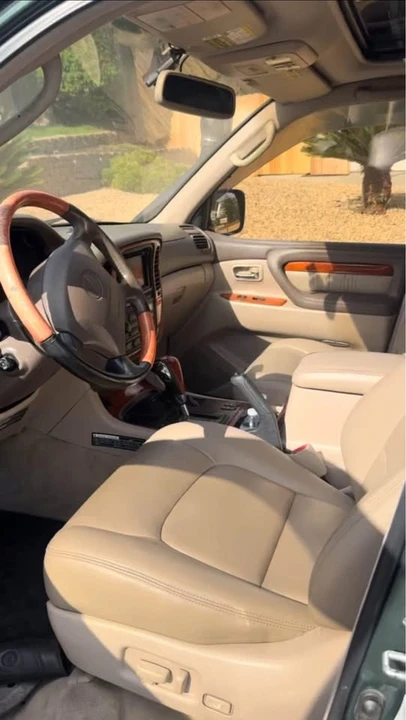 2000 Lexus LX 2nd Gen - Image 7 of 10