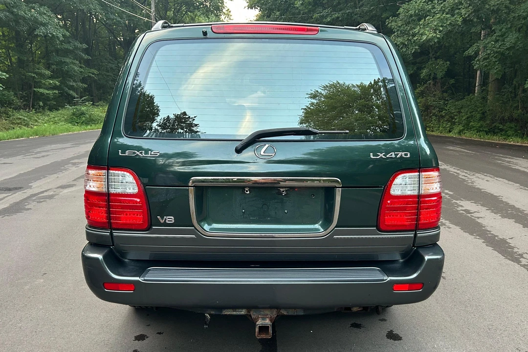 2000 Lexus LX 2nd Gen - Image 5 of 31
