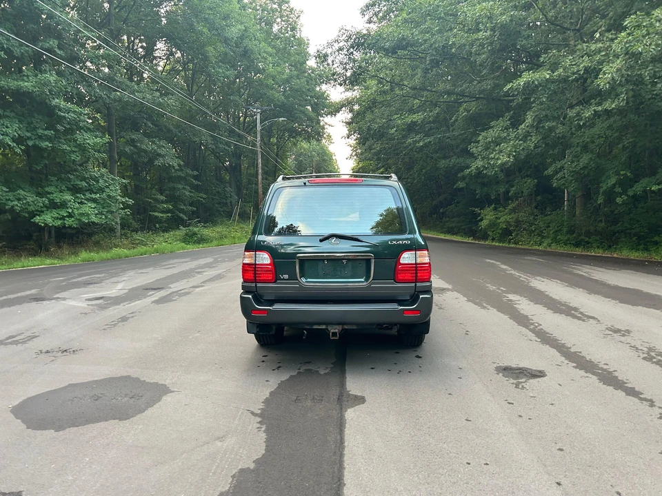 2000 Lexus LX 2nd Gen - Image 13 of 31