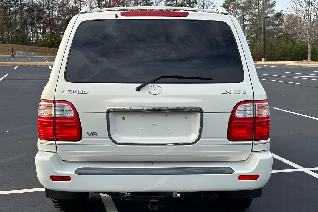 2000 Lexus LX 2nd Gen - Image 5 of 31
