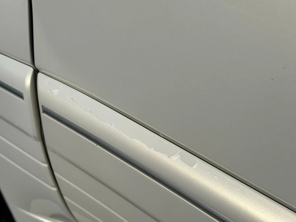 2000 Lexus LX 2nd Gen - Image 22 of 31