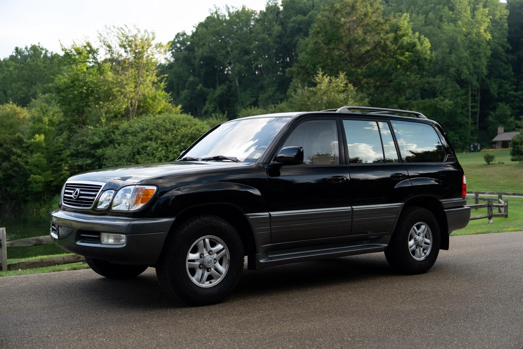 2000 Lexus LX 2nd Gen - Image 30 of 31
