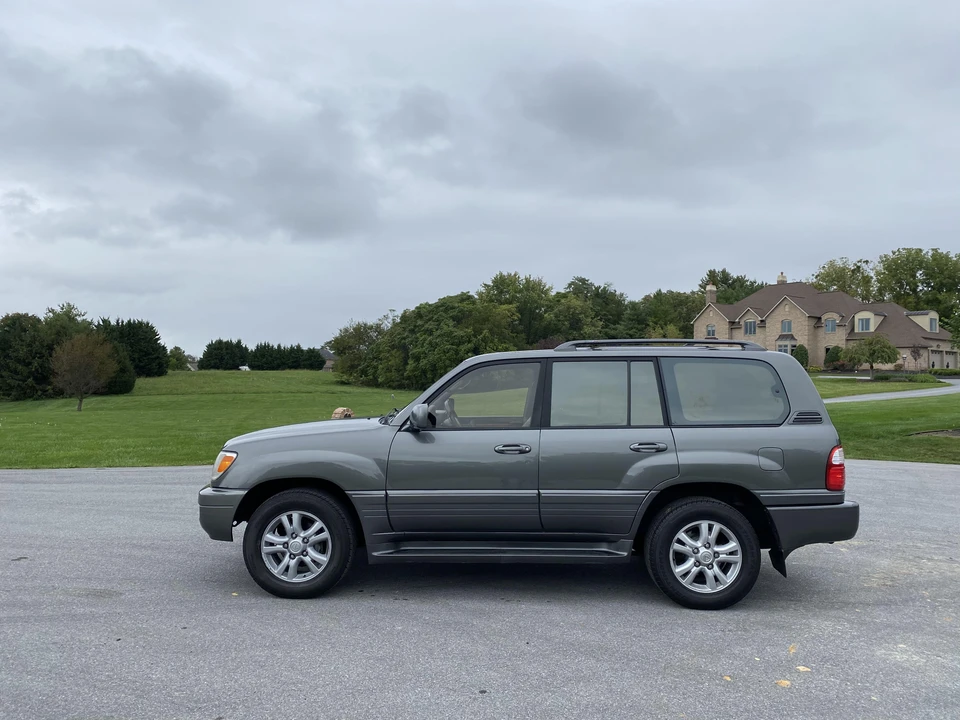 2000 Lexus LX 2nd Gen - Image 14 of 31