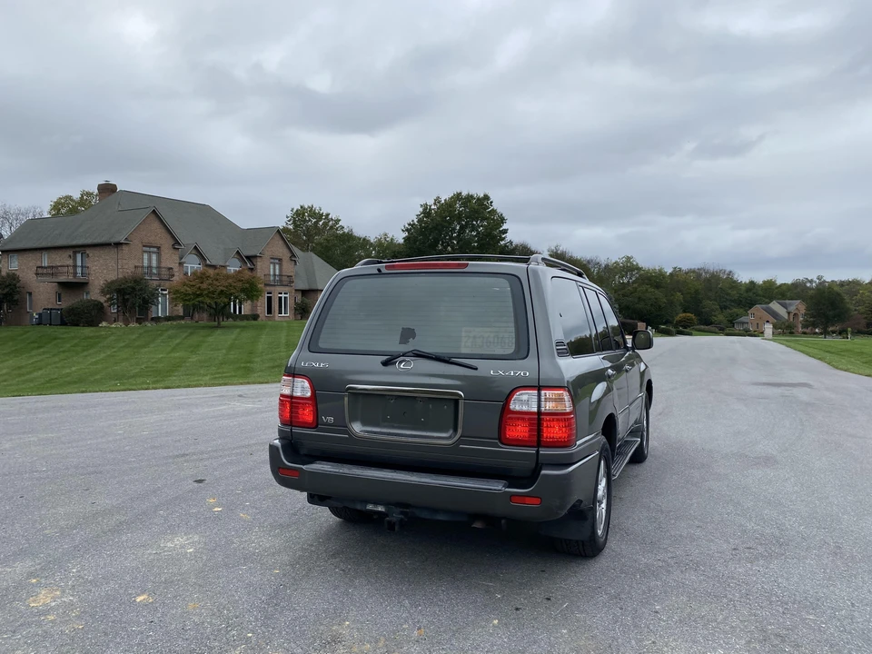 2000 Lexus LX 2nd Gen - Image 18 of 31
