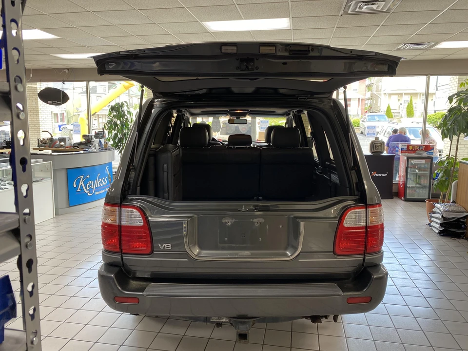 2000 Lexus LX 2nd Gen - Image 23 of 31